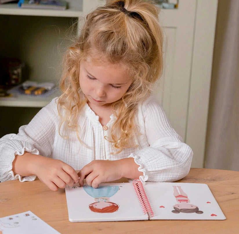 Little Dutch - Libro Dress me up Rosa