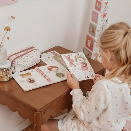 Little Dutch - Libro Dress me up Fairy Garden