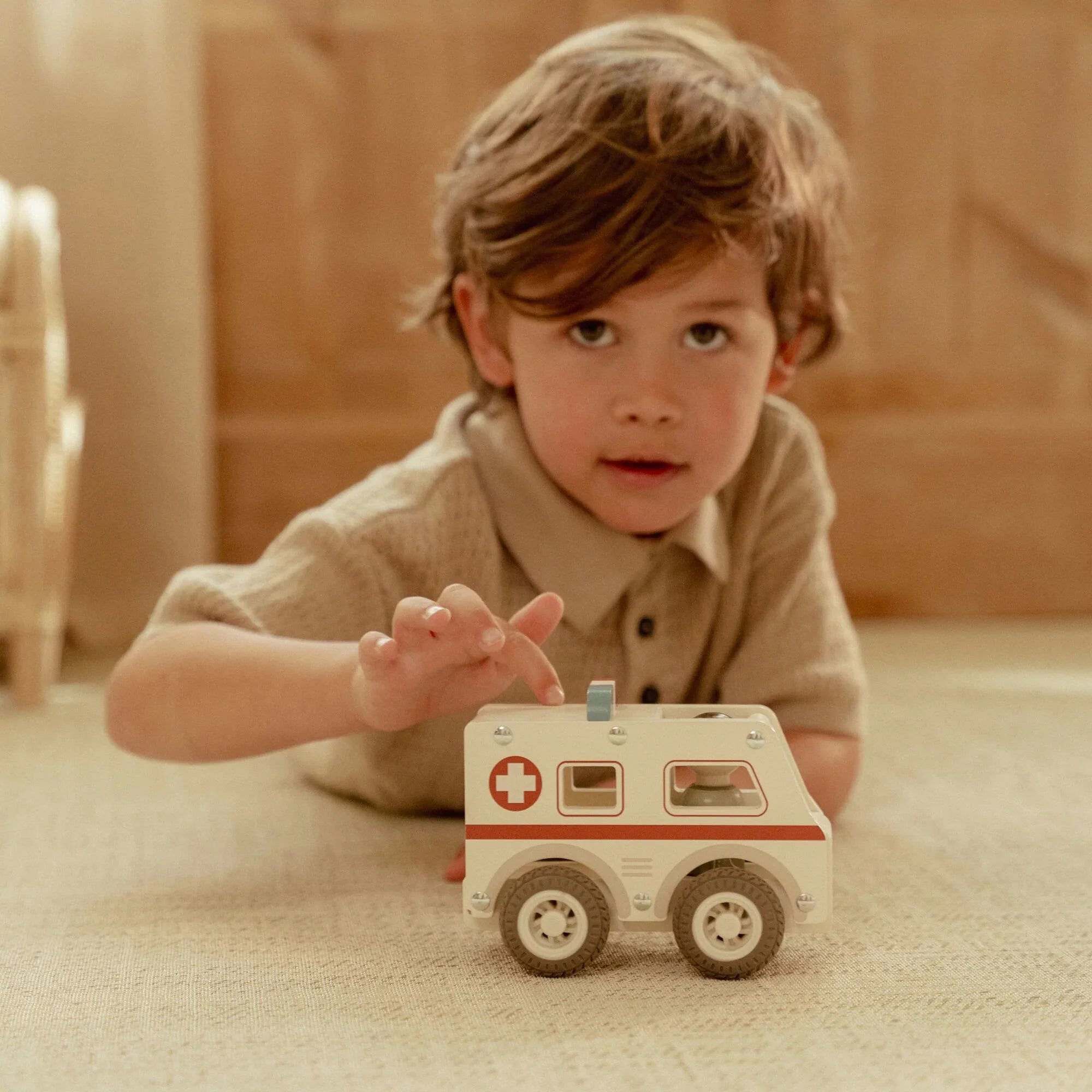 Little Dutch - Collezione veicoli con personaggio - Ambulanza