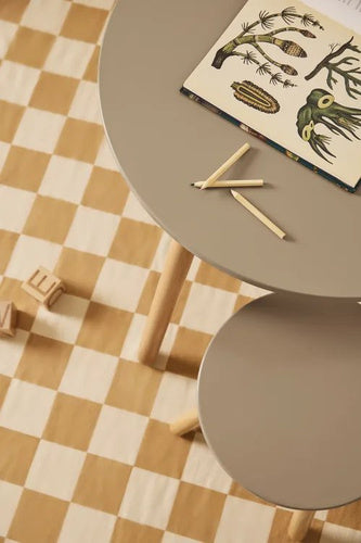 Kid's Concept - Tavolo e sgabelli Brown